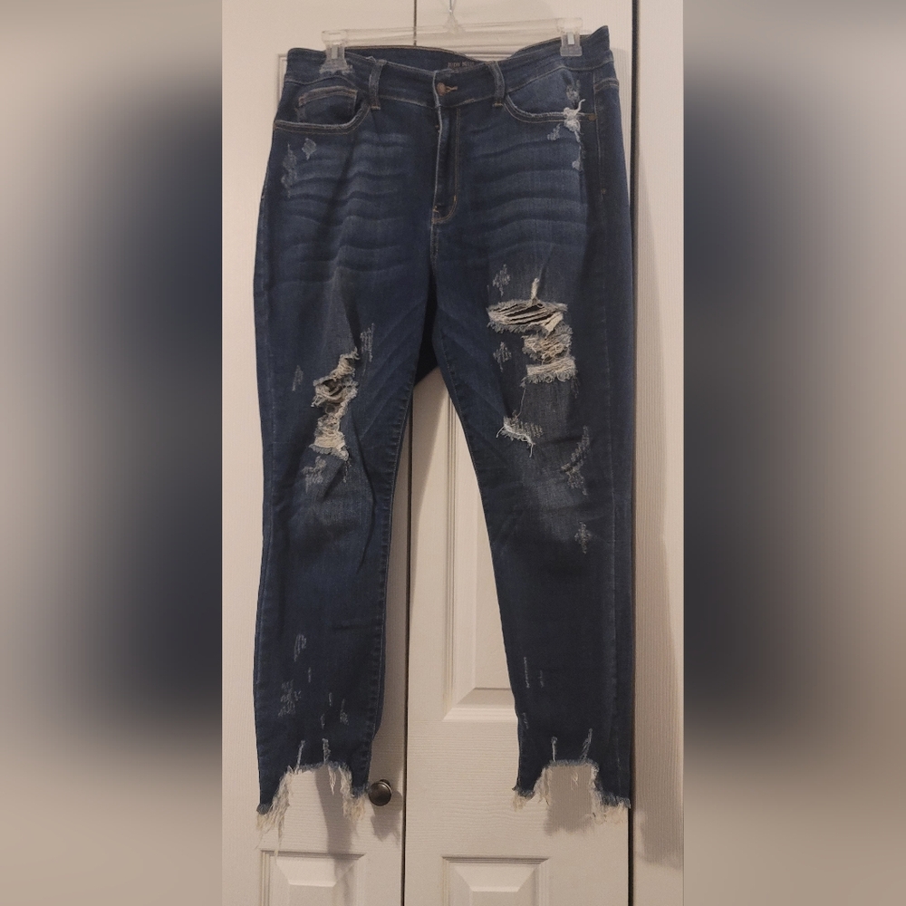 Judy Blue Skinny Fit Distressed Shark Bite Hem
